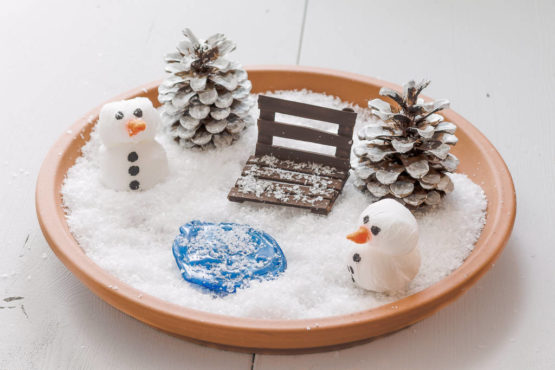 DIY Miniatur Winterlandschaft basteln - schöne Winterdeko