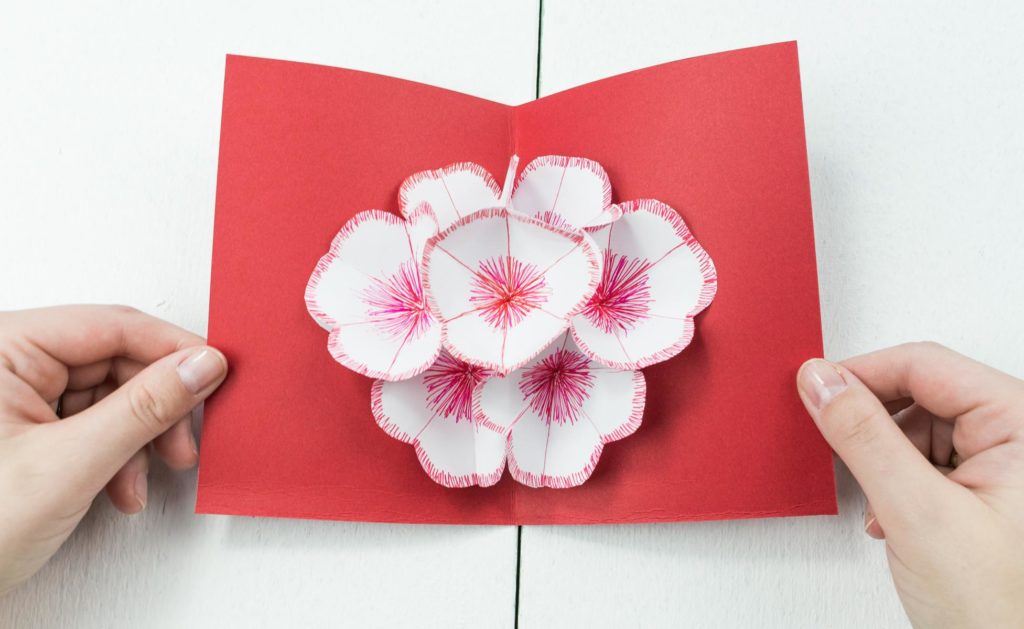 3D Pop Up Blumenkarte basteln - schönes DIY Geschenk aus Papier - Muttertag, Valentinstag